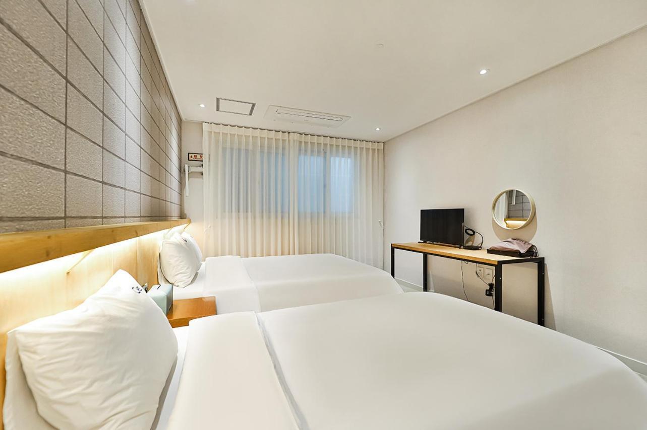 Ciel Mini Hotel Гиеонгджу Екстериор снимка
