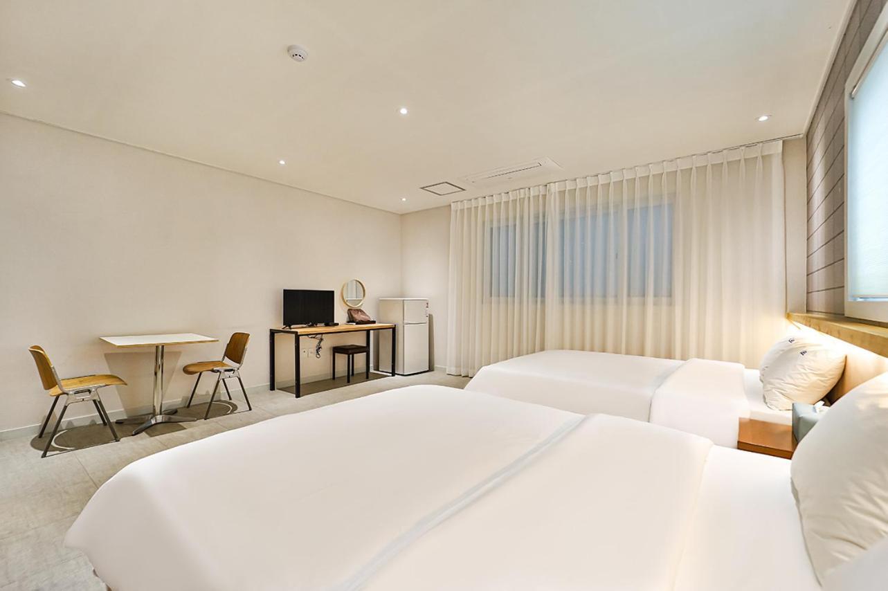 Ciel Mini Hotel Гиеонгджу Екстериор снимка