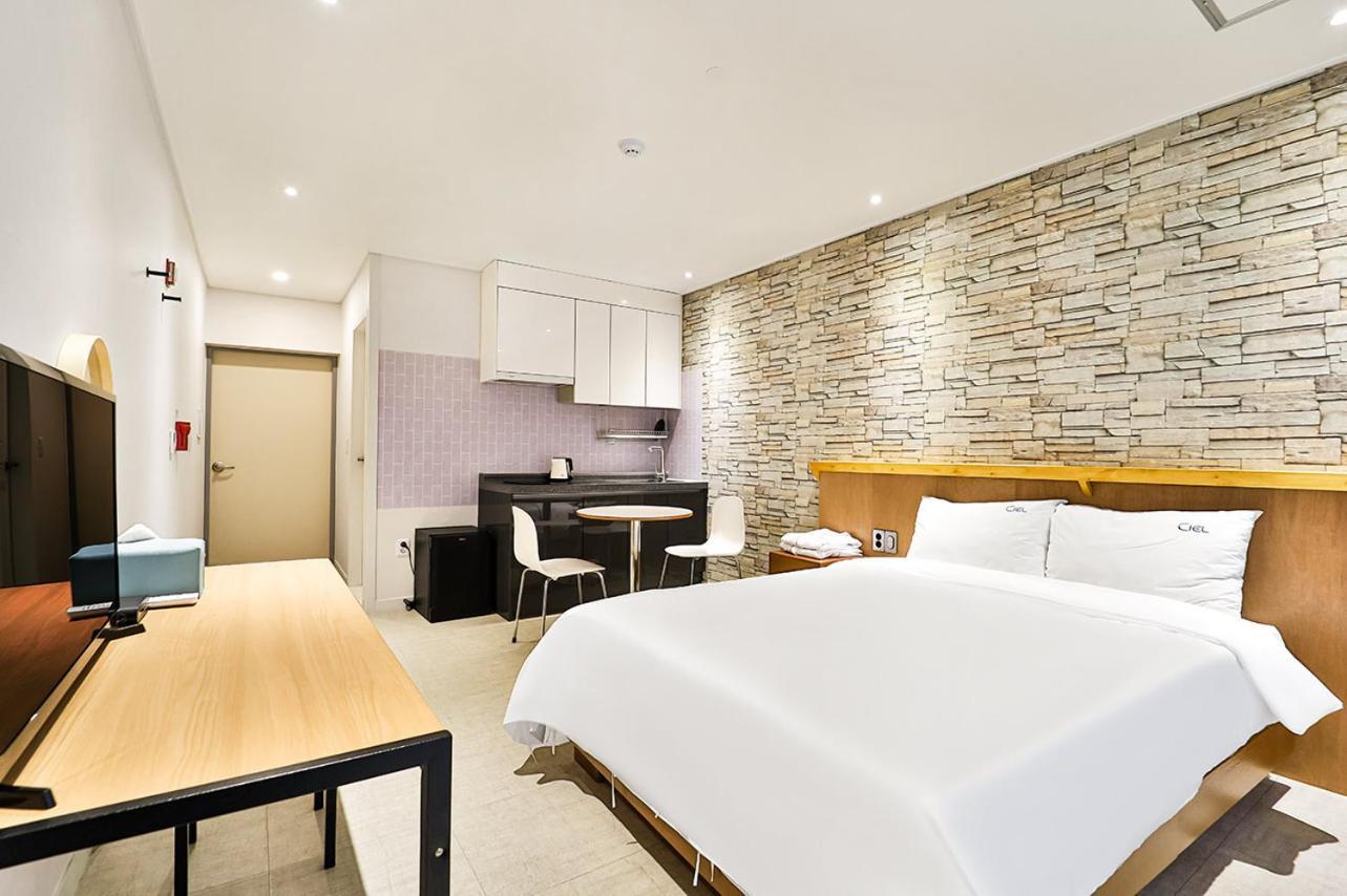 Ciel Mini Hotel Гиеонгджу Екстериор снимка